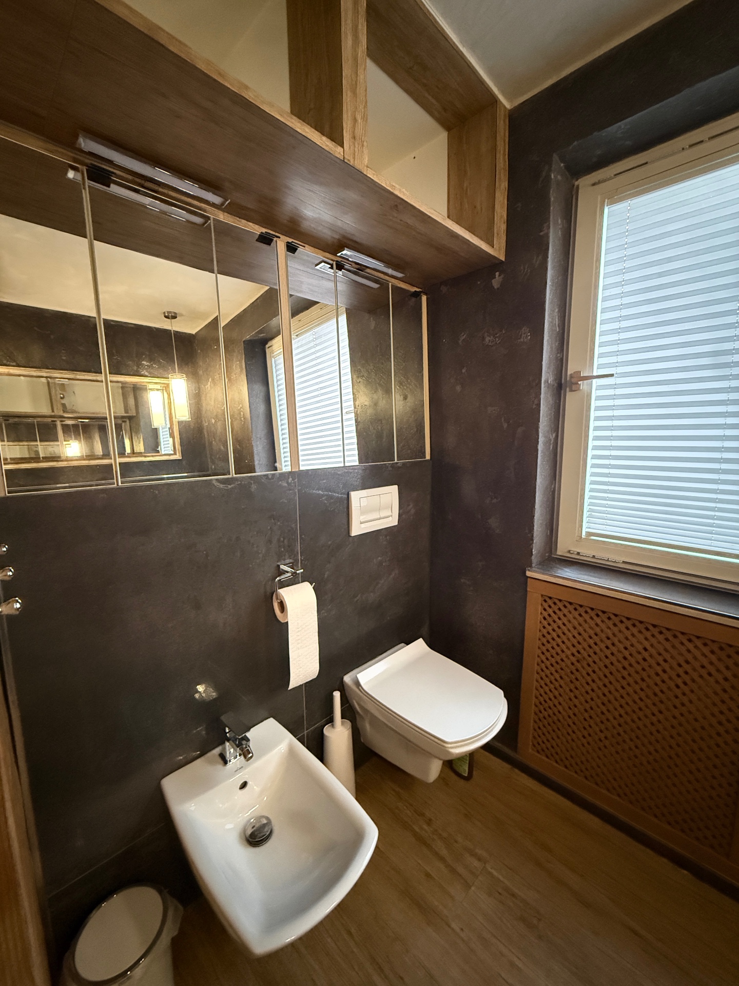 WC und Bidet im Hauptbadezimmer